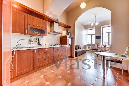 Daily 3kkv Nevsky Pros 103, Saint Petersburg - apartment by the day
