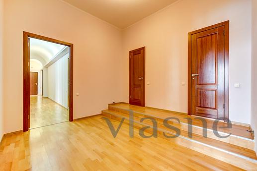 Daily 3kkv Nevsky Pros 103, Saint Petersburg - apartment by the day