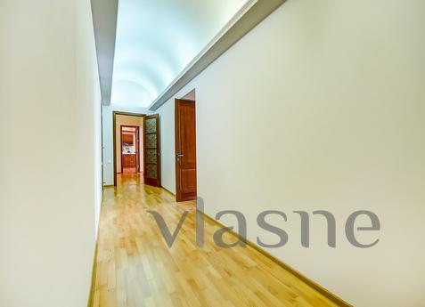 Daily 3kkv Nevsky Pros 103, Saint Petersburg - apartment by the day