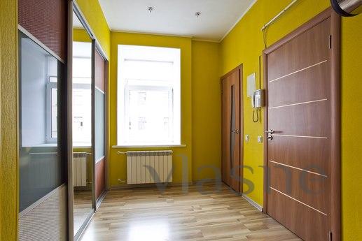 Rent one VIP apartment in the center, Saint Petersburg - apartment by the day