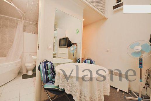 three square-ry center of St. Petersburg, Saint Petersburg - apartment by the day
