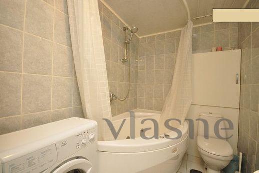 three square-ry center of St. Petersburg, Saint Petersburg - apartment by the day