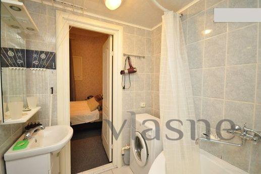 three square-ry center of St. Petersburg, Saint Petersburg - apartment by the day