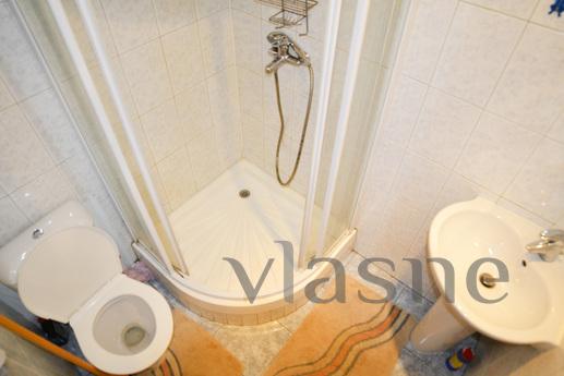 Modern studio apartment in the center, Yekaterinburg - apartment by the day