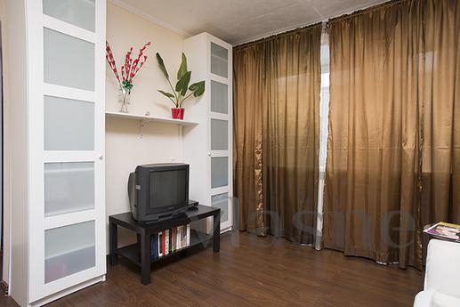1-bedroom apartments in the center next, Yekaterinburg - apartment by the day