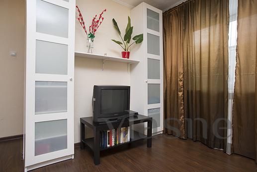 1-bedroom apartments in the center next, Yekaterinburg - apartment by the day