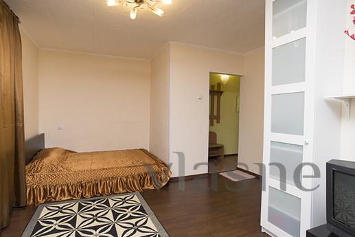 1-bedroom apartments in the center next, Yekaterinburg - apartment by the day