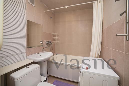 1-bedroom apartments in the center next, Yekaterinburg - apartment by the day