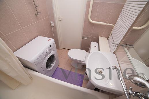 1-bedroom apartments in the center next, Yekaterinburg - apartment by the day