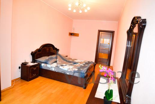 Luxurious 2 bedroom apartment, Yekaterinburg - apartment by the day