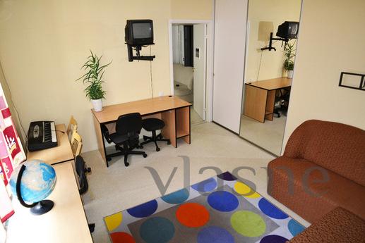 Large 3 bedroom apartment for rent, Yekaterinburg - apartment by the day