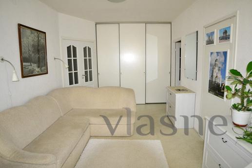 Large 3 bedroom apartment for rent, Yekaterinburg - apartment by the day