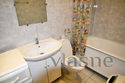 Large 3 bedroom apartment for rent, Yekaterinburg - apartment by the day