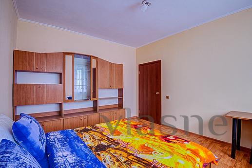 One bedroom apartment with a jacuzzi!, Yekaterinburg - apartment by the day