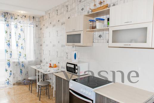 Large, bright, one bedroom apartment, Yekaterinburg - apartment by the day