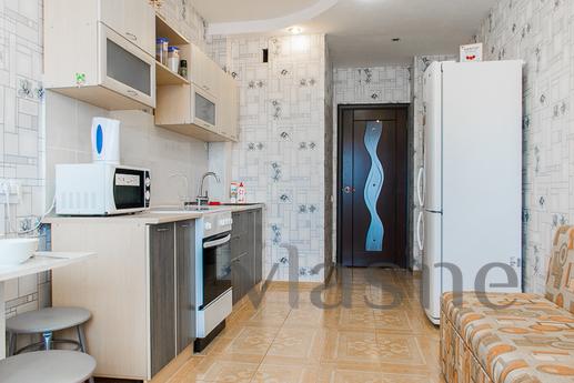 Large, bright, one bedroom apartment, Yekaterinburg - apartment by the day