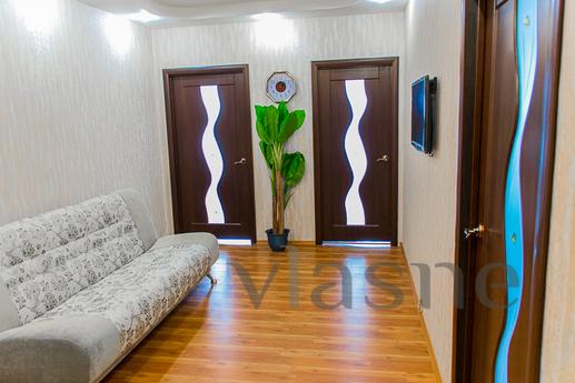 Large, bright, one bedroom apartment, Yekaterinburg - apartment by the day