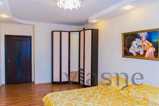 Large, bright, one bedroom apartment, Yekaterinburg - apartment by the day