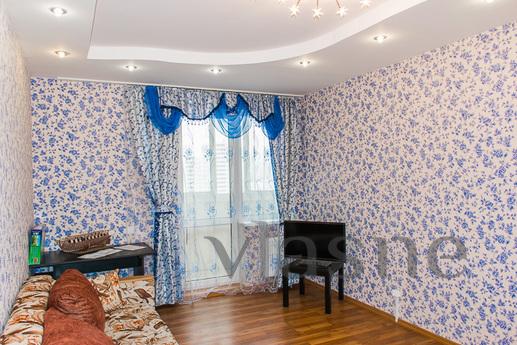 Large, bright, one bedroom apartment, Yekaterinburg - apartment by the day