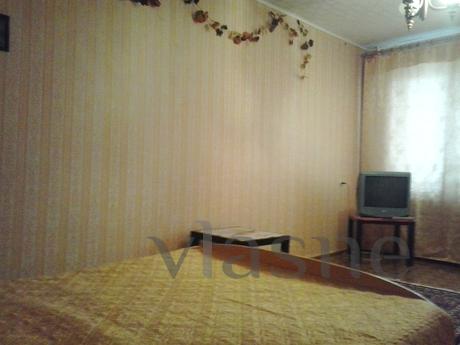 Metro Apartment 'Golden Field', Novosibirsk - apartment by the day