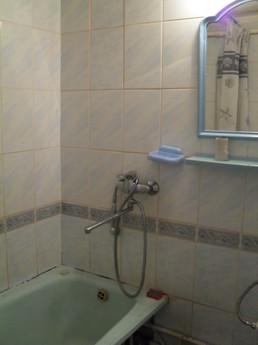 In good condition on the Pushkinskaya 65, Izhevsk - apartment by the day