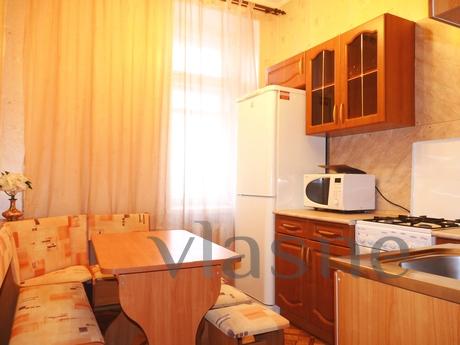 2 BR in Stalin house on Voykovskaya, Moscow - apartment by the day