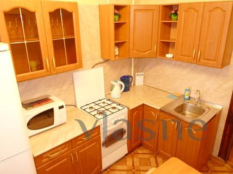 2 BR in Stalin house on Voykovskaya, Moscow - apartment by the day