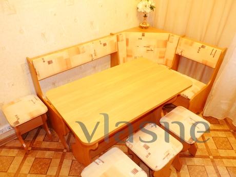 2 BR in Stalin house on Voykovskaya, Moscow - apartment by the day