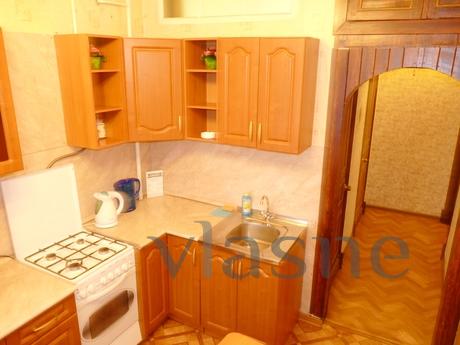 2 BR in Stalin house on Voykovskaya, Moscow - apartment by the day