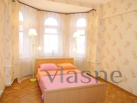 2 BR in Stalin house on Voykovskaya, Moscow - apartment by the day