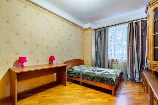 Three bedroom apartment, Rostov-on-Don - apartment by the day