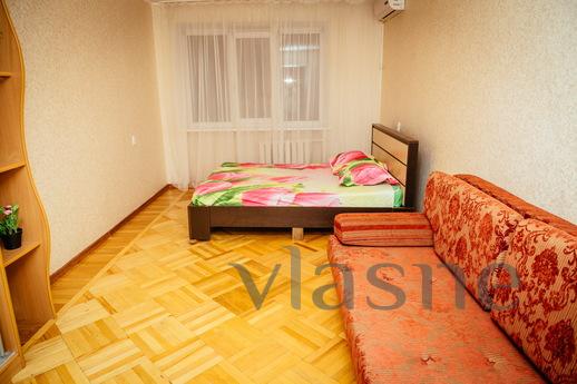 Trehkomn. in Rostov BTF Center Apartment, Rostov-on-Don - apartment by the day