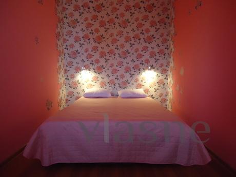 2k.kv-ra in the center of Yekaterinburg, Yekaterinburg - apartment by the day