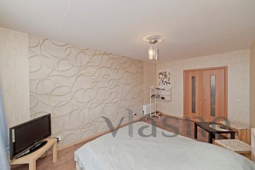 Clean, comfortable apartment with renovated for hours, days,