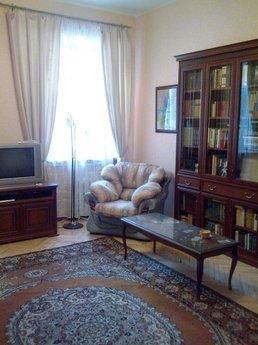 Dizynerskaaya apartment in the historical center, 15 minutes