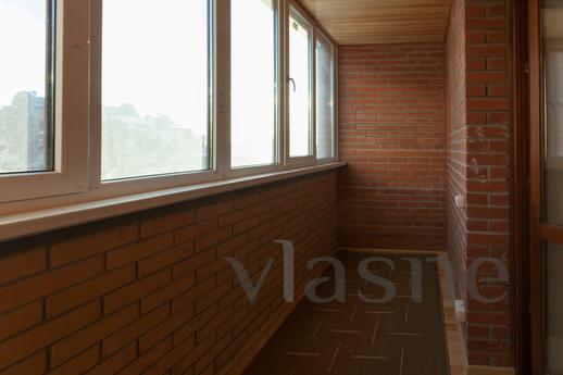 Comfortable apartment in the new buildin, Novosibirsk - apartment by the day
