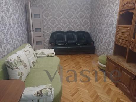 2 bedroom apartment on Krasnoarmeyskaya, Rostov-on-Don - apartment by the day