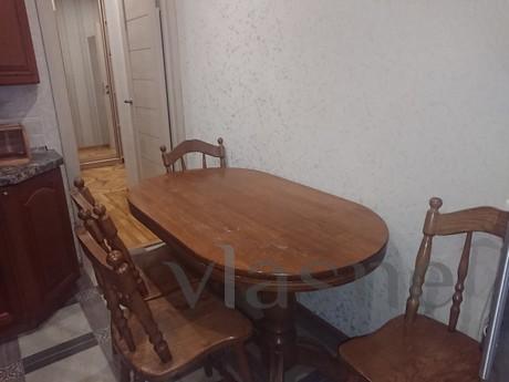 2 bedroom apartment on Krasnoarmeyskaya, Rostov-on-Don - apartment by the day