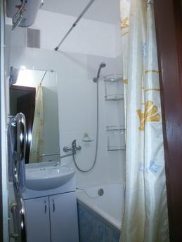 2 bedroom apartment near the metro, Saint Petersburg - apartment by the day