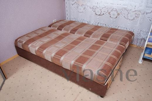 Chelyabinsk Molodogvardeitsev 39B, Chelyabinsk - apartment by the day