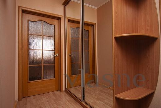 Chelyabinsk Molodogvardeitsev 39B, Chelyabinsk - apartment by the day