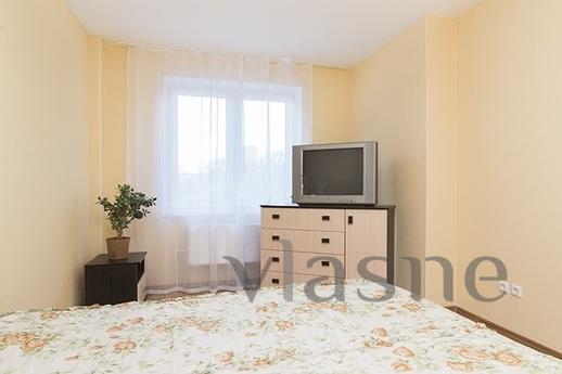 1-sq in business-class house. Bus statio, Yekaterinburg - apartment by the day