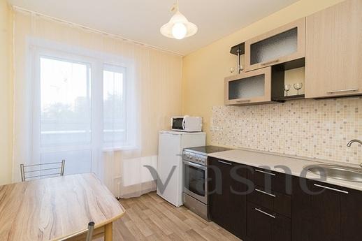 1-sq in business-class house. Bus statio, Yekaterinburg - apartment by the day