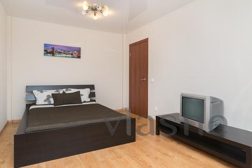 1-sq in business-class house. Bus statio, Yekaterinburg - apartment by the day