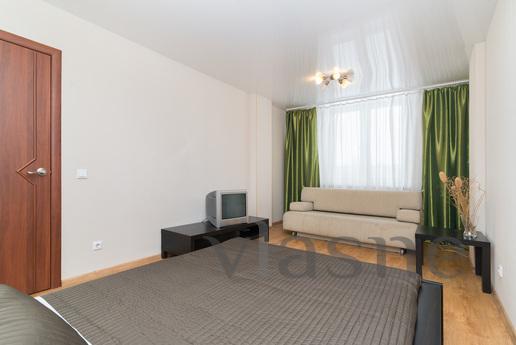 1-sq in business-class house. Bus statio, Yekaterinburg - apartment by the day