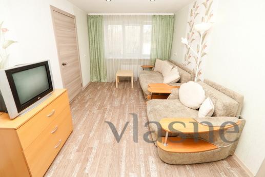 One-bedroom apartment in the heart, Yekaterinburg - apartment by the day