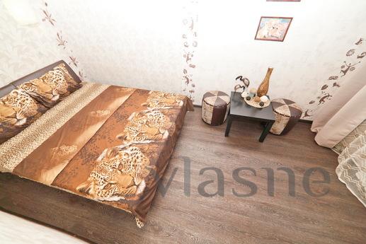 One-bedroom apartment in the heart, Yekaterinburg - apartment by the day