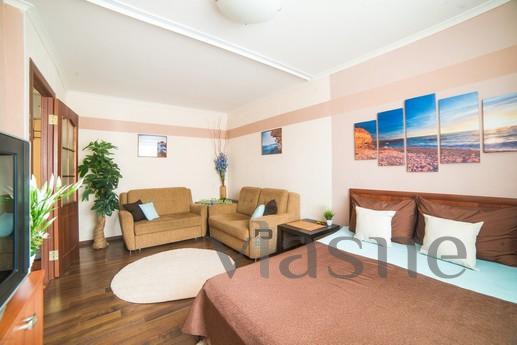 Warm apartment Shaumyana 86, Yekaterinburg - apartment by the day