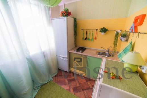 Warm apartment Shaumyana 86, Yekaterinburg - apartment by the day