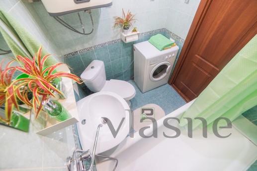 Warm apartment Shaumyana 86, Yekaterinburg - apartment by the day